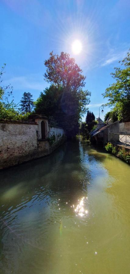 Charmant Village Proche Disneyland & Paris クレシー・ラ・シャペル エクステリア 写真