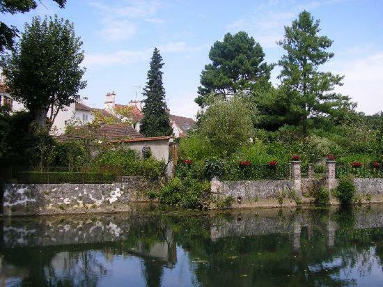 Charmant Village Proche Disneyland & Paris クレシー・ラ・シャペル エクステリア 写真